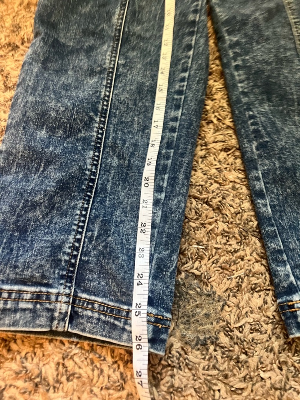 Time and Tru Cropped Acid-Wash Denim Jeans - Blue - Picture 3 of 6